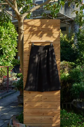Oak triple pleated Japanese wool skirt
