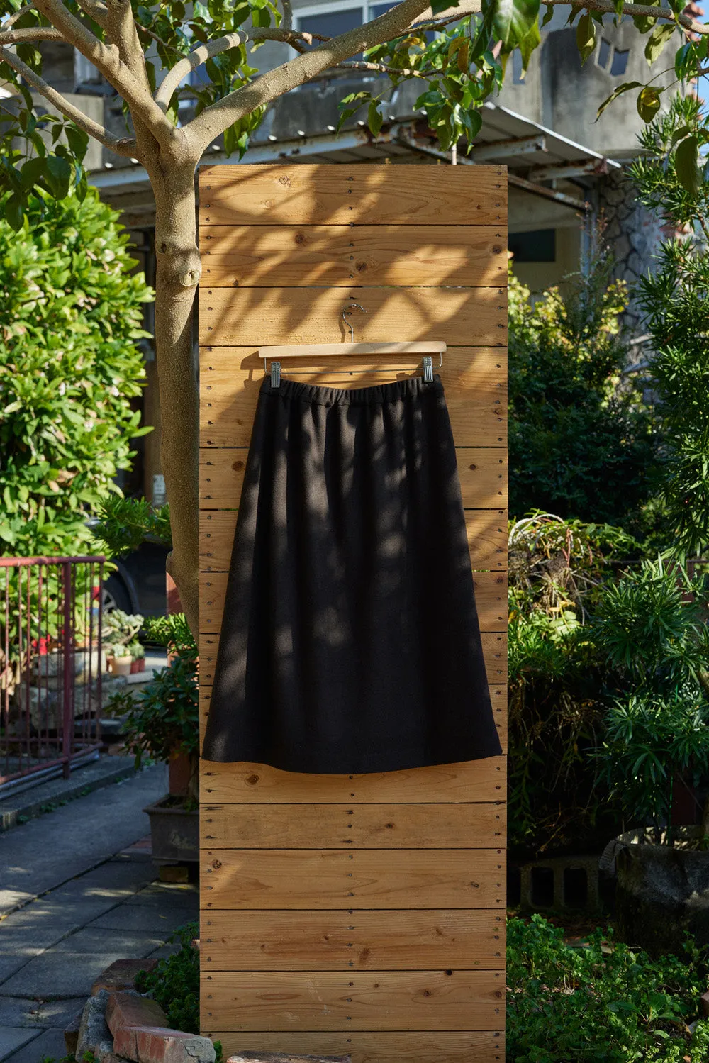 Oak triple pleated Japanese wool skirt